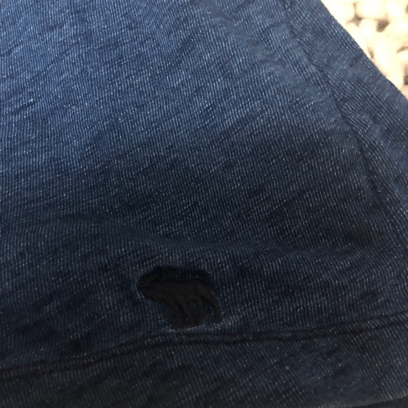 Abercrombie and Fitch Tank 💓 - Picture 2 of 3